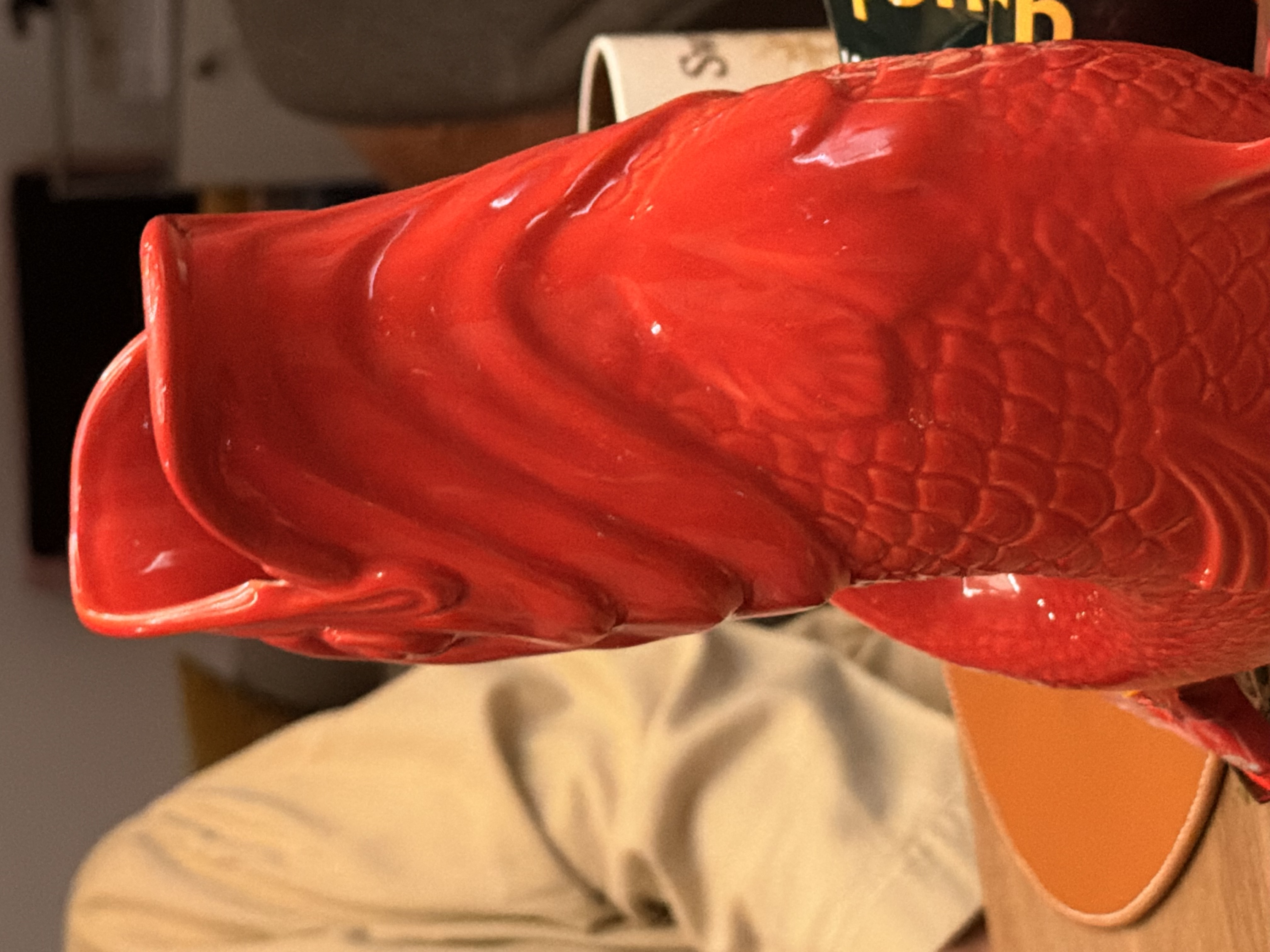 Koi — Keramik Vase in Rot